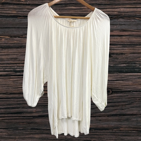 Mystree White Pleated Blouse with Relaxed Sleeves - Picture 1 of 4